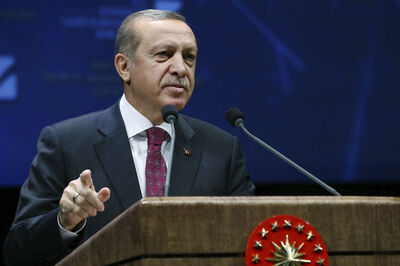 Turkey's Erdogan Congratulates Trump, Hopes For a  New Start in Relations