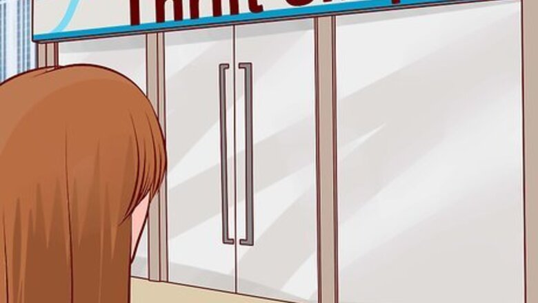 How to Dress Emo (for Girls)