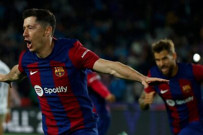 Robert Lewandowski Hits Hat-trick in Barcelona's 4-2 Win Over Valencia
