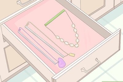 How to Organize Necklaces