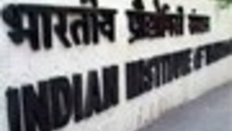 IIT-JEE 3rd ranker aims for civil services exam