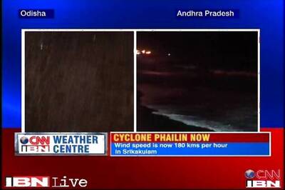Odisha: Glass, wood, asbestos sheets fly in Gopalpur after cyclone Phailin hits coast