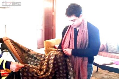 Aamir Khan shops for Banarasi sari for his co-actor Anushka Sharma