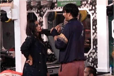 Bigg Boss 14 Day 69 Written Update: Vikas Gupta Evicted for Pushing Arshi Khan into Pool