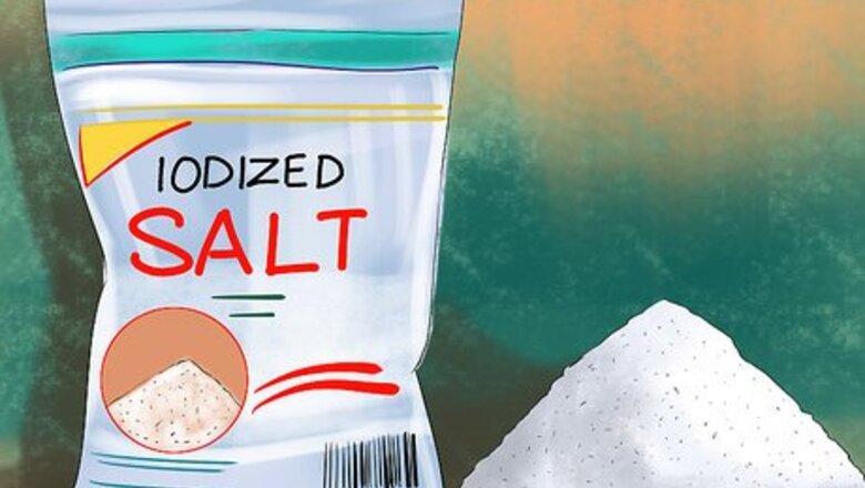 How to Make a Salt Lick for Horses