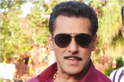 Salman Khan Receives a Dabangg Style Birthday Wish From Chulbul Pandey