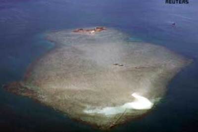 113 killed after tsunami hits West Sumatra