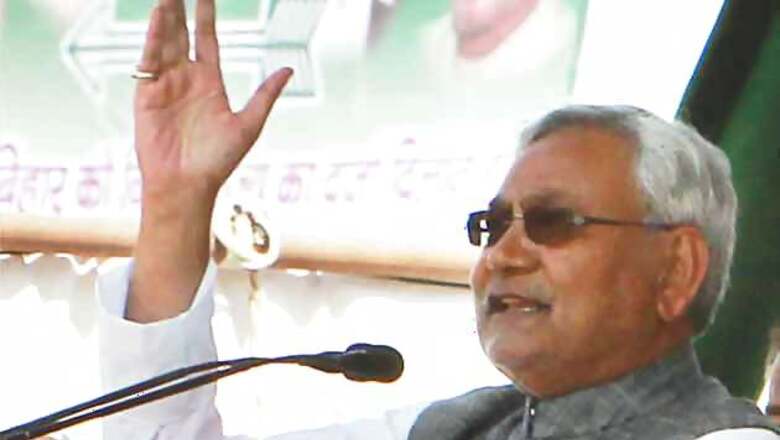 After much controversy, Nitish to attend AMU ceremony today