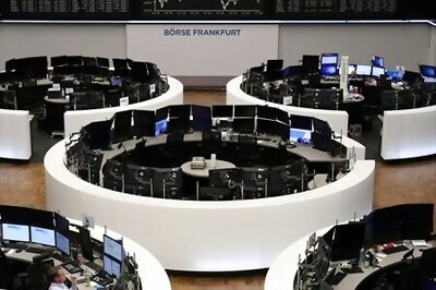 Gold topples off record high, dollar gets respite