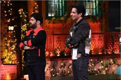 Sonu Sood Graces 'The Kapil Sharma Show' Stage, See Pics