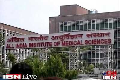 Sunanda Pushkar's autopsy: Dr Gupta indulging in 'publicity gimmick', says AIIMS