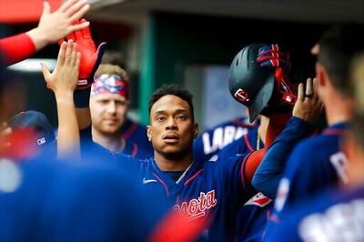 Castillo Solid For 6, Stephenson Homers As Reds Edge Twins