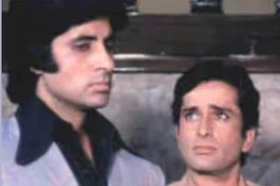 How Yesteryear Star Shashi Kapoor’s Good Looks Hampered His Career