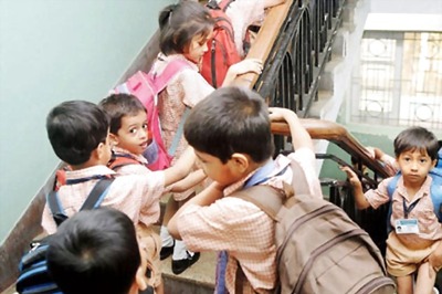 Mumbai: kids forced to climb 100 stairs daily