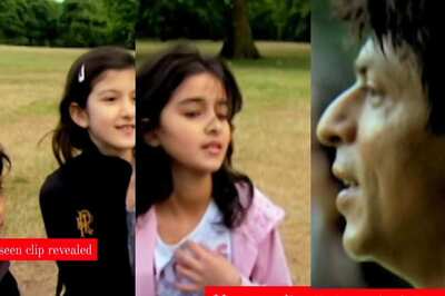 Shah Rukh Khan Teaches Soccer To Suhana Khan, Ananya Panday, Shanaya Kapoor, Watch