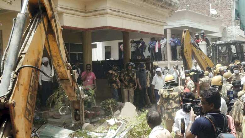 News18 Evening Digest: 'Illegally Constructed' House of Prayagraj Violence 'Mastermind' Demolished and Other Stories