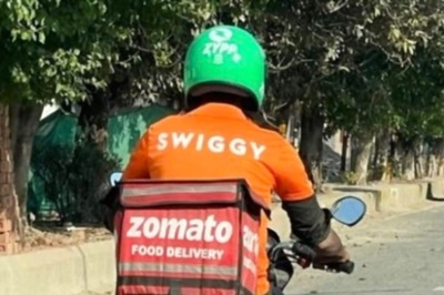 A Tough Life With Little Earnings, India's Gig Delivery Workers Lack Financial Literacy: Report