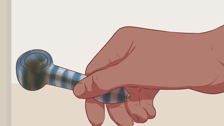 How to Clean Resin from a Glass Pipe