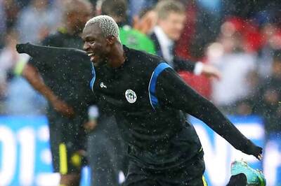 Everton sign striker Arouna Kone from Wigan