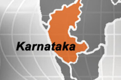 Cong accuses K'taka govt on 'all fronts'