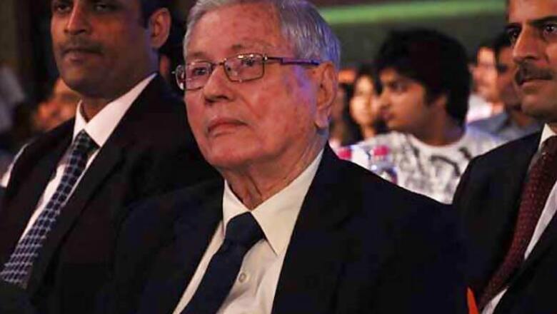 Hockey fraternity mourns death of legendary Claudius