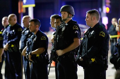 Live: 5 Police Officers Dead in Dallas Shooting, Obama Condemns Attack