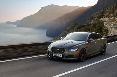Jaguar XJR575 Unveiled, Gets Top Speed of 300 km/h