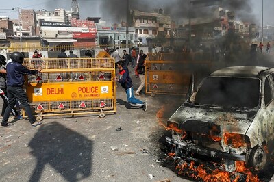 Police Constable, Three Civilians Killed in Clashes during Violent CAA Protests in Northeast Delhi