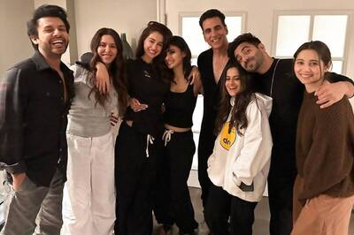 Disha Patani, Akshay Kumar Pose Together in Viral Photo; Fans Ask 'Where Is Nora Fatehi?'