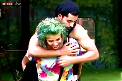 Bigg Boss 8: Diandra Soares enters the house again; gets emotional and hugs Gautam Gulati
