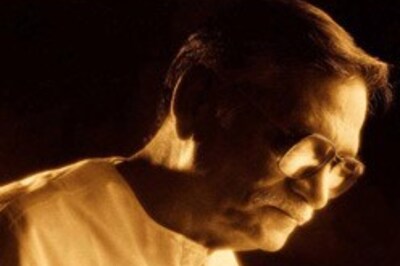 Gulzar tries to get the lingo right