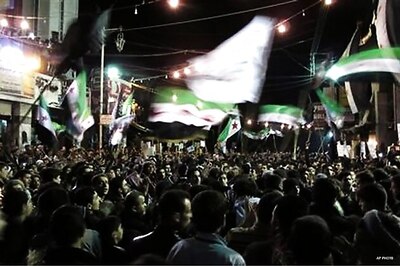 Syrian troops start pullout from some cities