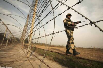 BSF Seizes Five Pak Boats at 'Harami Nala' Creek Area Near India-Pakistan Border in Gujarat