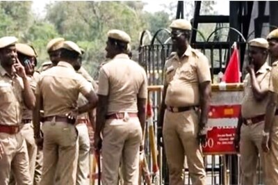 Tamil Nadu Police Launches New Scheme for Women Travelling Alone at Night, Releases Helplines