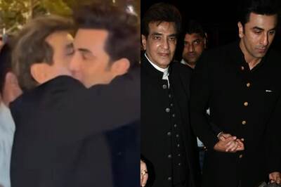 Ranbir Kapoor Holds Jeetendra's Hand At Award Show, Veteran Actor Kisses Him On The Cheeks; Watch