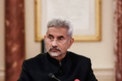 EAM Jaishankar Holds Telephonic Talks with Iranian Foreign Minister