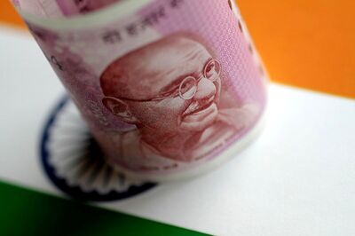 Rupee Rises 8 Paise to 72.89 Against US Dollar in Early Trade