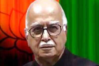 Support Ayodhya temple construction, Advani to Muslims