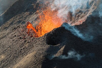 Aid Helicopter Crash Kills 8 After Indonesian Volcano Erupts