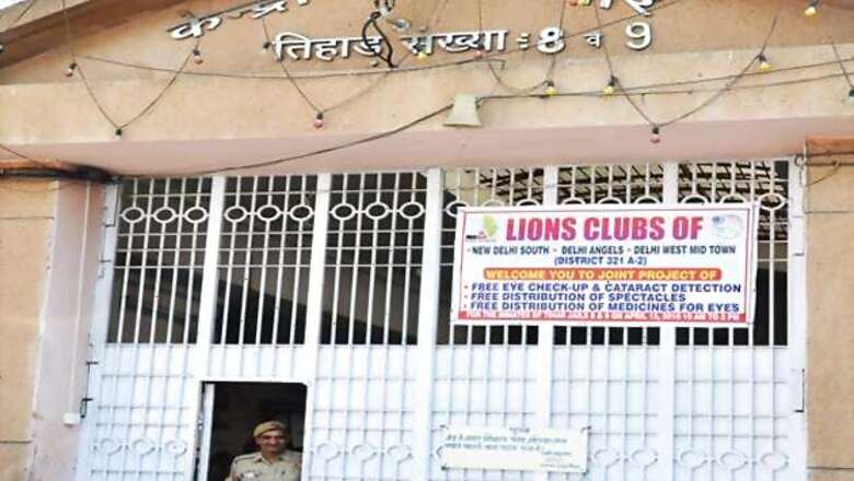Tihar employee arrested for operating extortion racket
