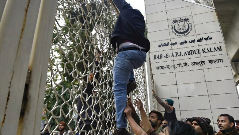 Exploring Options to File FIR against Jamia Violence, Says Najma Akhtar after Students Gherao VC's Office
