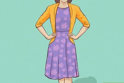 How to Dress for a Tea Party