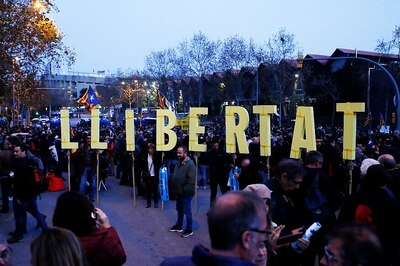 Pro-independence Protests Erupt Near Camp Nou Ahead of El Clasico