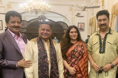 Dipika Chikhlia, Udit Narayan, Kumar Sanu and Anup Jalota Felicitated by Maharashtra Governor