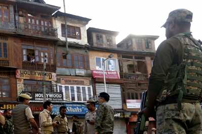 PSO Posted With BJP Activist Goes Missing With 2 Service Rifles in Kashmir's Kupwara, Manhunt On