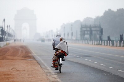 Cold Wave Persists in North India, Temperature in Delhi Drops to 5.5 Degrees Celsius