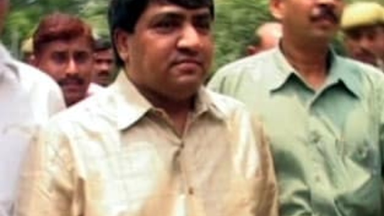 Telgi gets 7-year jail term in fake stamp paper case
