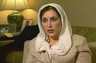 Benazir returns to Pak, faces no problem