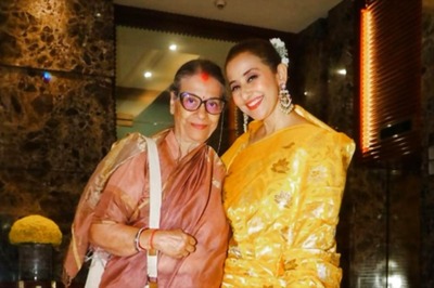 Manisha Koirala Shares A RARE Pic With Her Mother, Smile For The Camera
