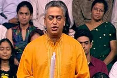 Rajdeep wins best anchor award for Battle for India
